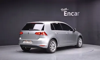 Volkswagen Golf 2015, 114335 км, за 6213.65 USD