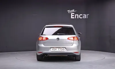 Volkswagen Golf 2015, 114335 км, за 6213.65 USD