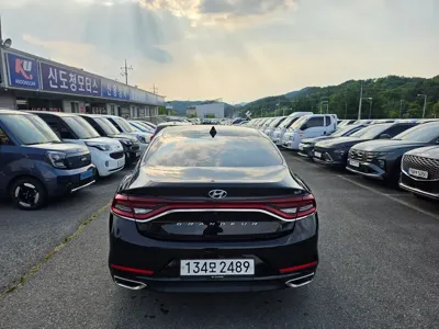 Hyundai Grandeur 2019, 126931 км, за 10245.91 USD