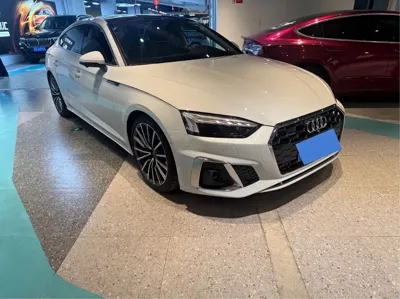 Audi A4L 2023, 30000 км, за 21260.17 USD