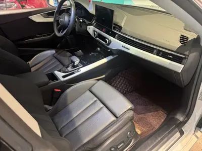 Audi A4L 2023, 30000 км, за 21260.17 USD - фото 6