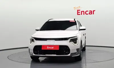 Kia Niro 2023, 76944 км, за 65636.08 USD