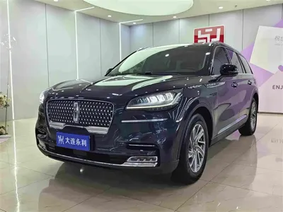 Lincoln Aviator · 2020 год