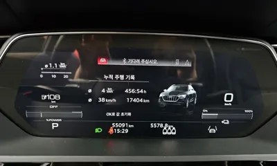 Audi e-tron 2022, 55091 км, за 35808.06 USD - фото 8