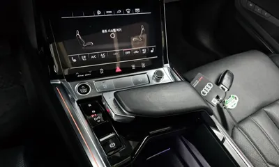 Audi e-tron 2022, 55091 км, за 35808.06 USD - фото 9