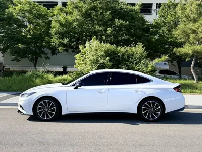 Hyundai Sonata 2022, 32092 км, за 16156.36 USD