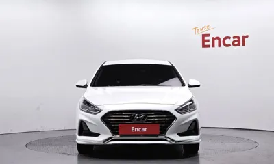 Hyundai Sonata 2018, 137868 км, за 5642.4 USD
