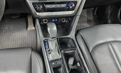 Hyundai Sonata 2018, 137868 км, за 5642.4 USD - фото 9