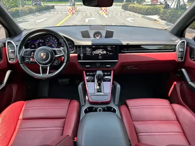 Porsche Cayenne 2019, 100000 км, за 52235.6 USD