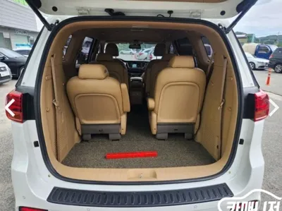 Kia Canival 2019, 160000 км, за 9902.29 USD