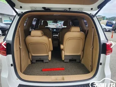 Kia Canival 2019, 160000 км, за 9888.12 USD - фото 6