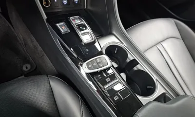 Hyundai Sonata 2021, 71161 км, за 9813.58 USD - фото 9