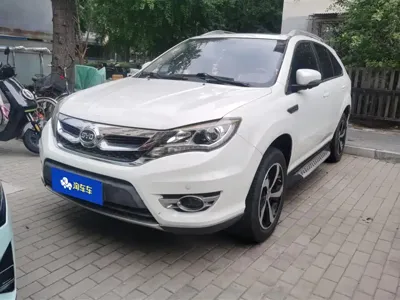 BYD S7
