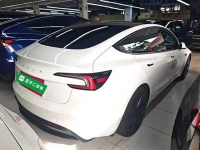 Tesla Model 3 2024, 33000 км, за 27298.44 USD - фото 7