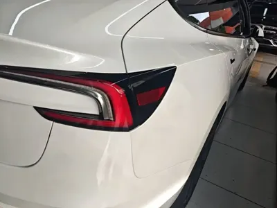 Tesla Model 3 2024, 33000 км, за 27298.44 USD - фото 8