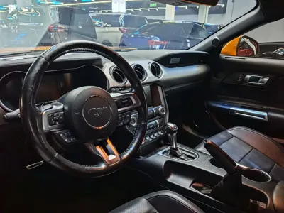 Ford Mustang 2019, 58000 км, за 18579.08 USD