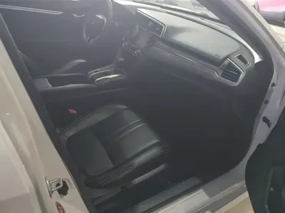 Honda Civic 2019, 93500 км, за 11668.4 USD - фото 8