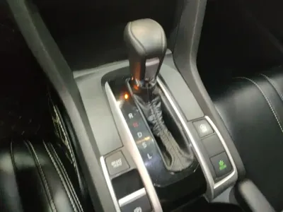 Honda Civic 2019, 93500 км, за 11668.4 USD - фото 16