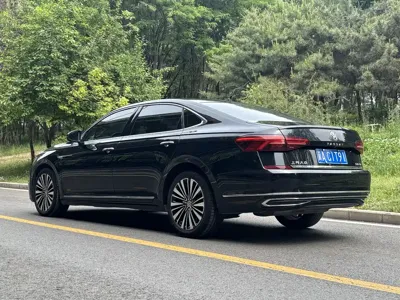 Volkswagen Passat 2019, 120000 км, за 10206.63 USD