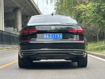 Volkswagen Passat 2019, 120000 км, за 10206.63 USD