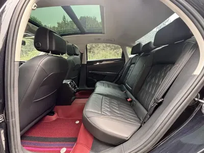 Volkswagen Passat 2019, 120000 км, за 10206.63 USD - фото 8