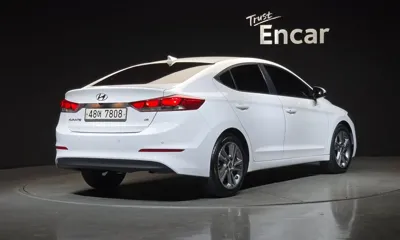 Hyundai Avante 2018, 121473 км, за 7155.05 USD
