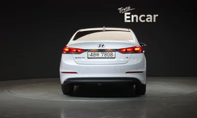 Hyundai Avante 2018, 121473 км, за 7155.05 USD