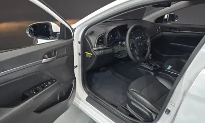 Hyundai Avante 2018, 121473 км, за 7155.05 USD - фото 10