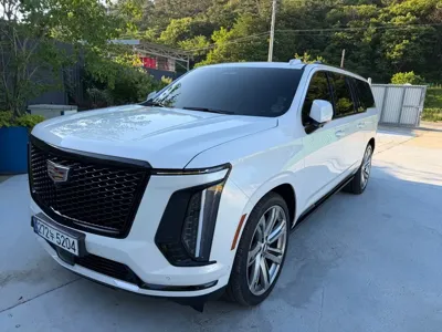 Cadillac Escalade · 2025 год
