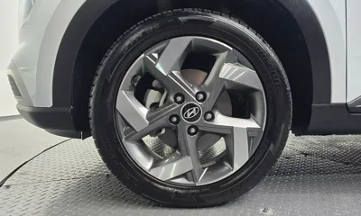 Hyundai Venue 2022, 62295 км, за 11579.51 USD