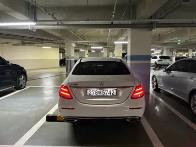 Mercedes-Benz E-Class 2017, 94500 км, за 13653.67 USD