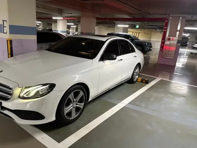 Mercedes-Benz E-Class 2017, 94500 км, за 13653.67 USD