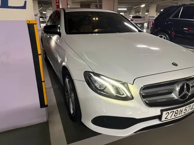 Mercedes-Benz E-Class 2017, 94500 км, за 13653.67 USD