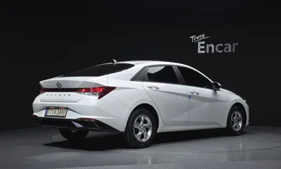 Hyundai Avante 2021, 72894 км, за 10863.92 USD