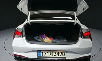 Hyundai Avante 2021, 72894 км, за 10863.92 USD - фото 29