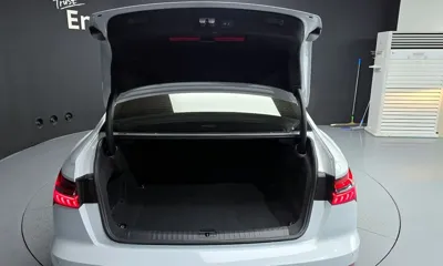 Audi A6 2023, 63783 км, за 29269.9 USD - фото 20