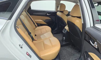 Kia K7 2020, 73812 км, за 15302.46 USD - фото 11