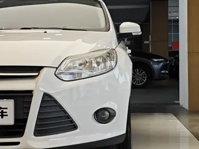 Ford Focus 2015, 161100 км, за 2475.35 USD