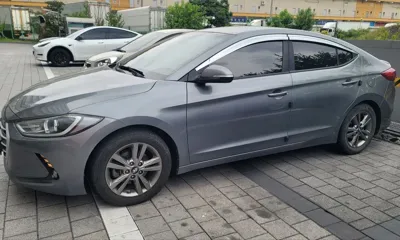 Hyundai Avante 2016, 198000 км, за 3216.49 USD