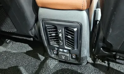 Jeep Cherokee 2021, 50305 км, за 18970.72 USD - фото 19