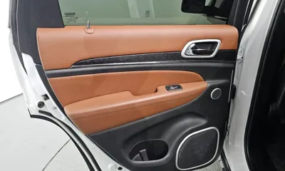 Jeep Cherokee 2021, 50305 км, за 18970.72 USD - фото 25
