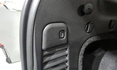 Jeep Cherokee 2021, 50305 км, за 18970.72 USD - фото 30