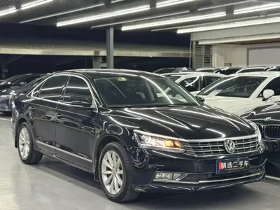 Volkswagen Passat 2017, 80000 км, за 7327.7 USD