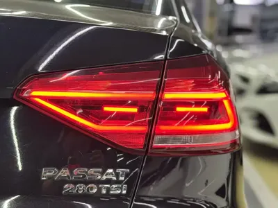 Volkswagen Passat 2017, 80000 км, за 7327.7 USD - фото 7