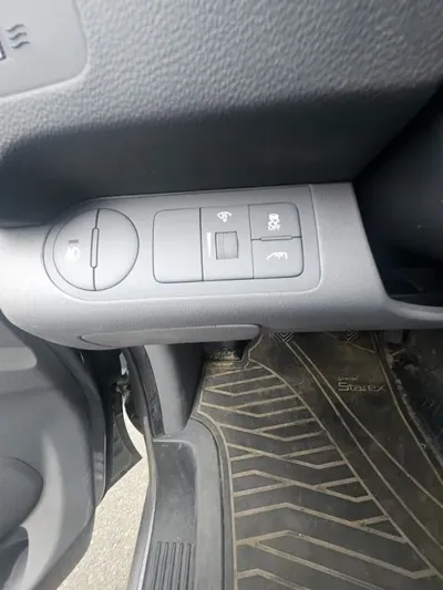 Hyundai Starex 2019, 45120 км, за 9518.18 USD - фото 13