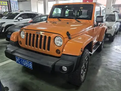 Jeep Wrangler · 2013 год