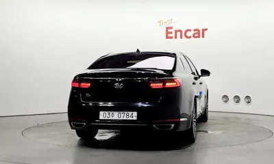 Kia K7 2016, 89900 км, за 8444.38 USD