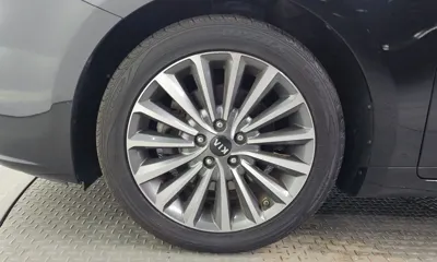 Kia K7 2016, 89900 км, за 8444.38 USD