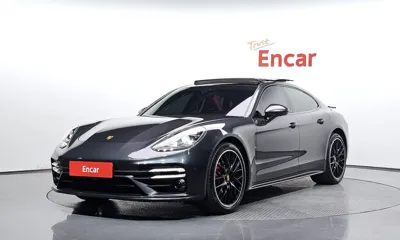 Porsche Panamera · 2021 год