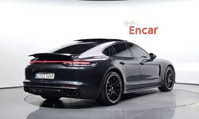 Porsche Panamera 2021, 79932 км, за 54680.32 USD